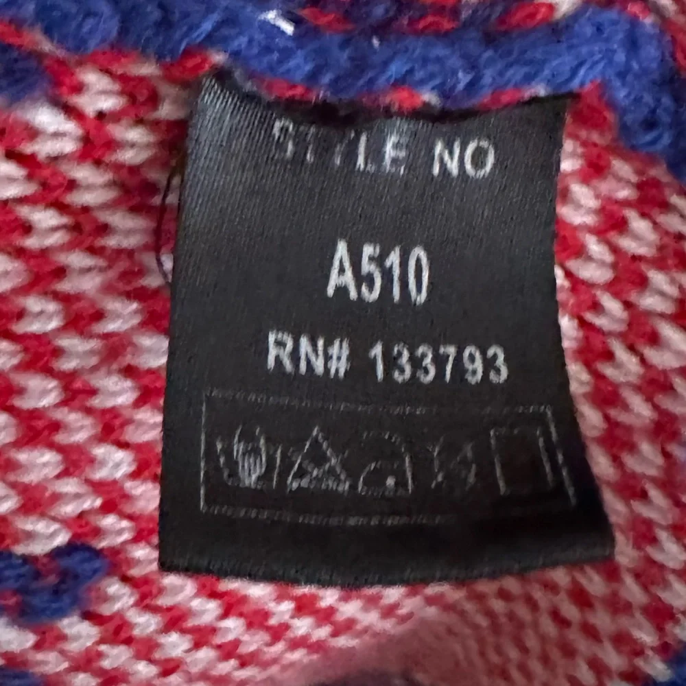 POL Sheep Motif Crew Neck Sweater // Royal Blue/ Red // Size Medium - Picture 4 of 4